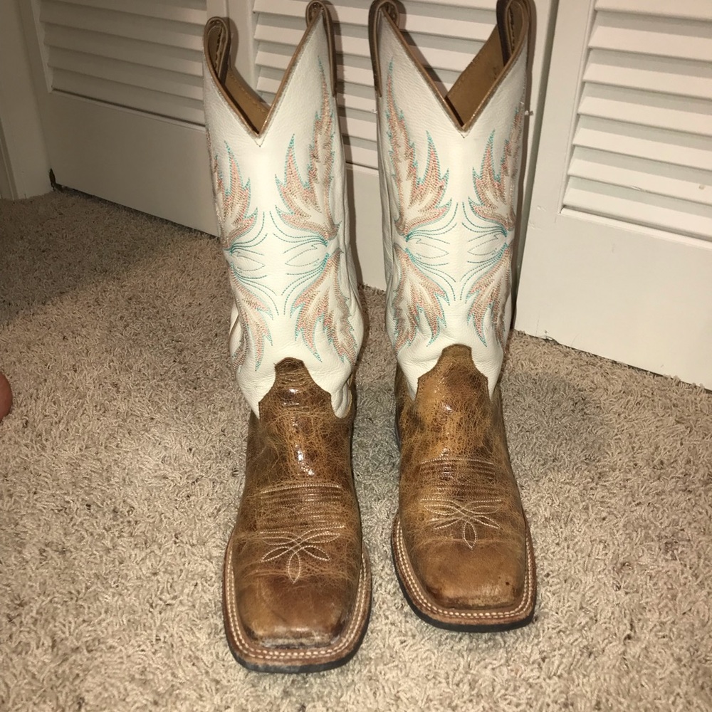 Justin square toe cowboy boots